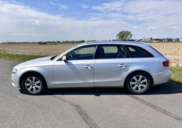 Audi A4 cena 39900 przebieg: 225810, rok produkcji 2011 z Poznań małe 172